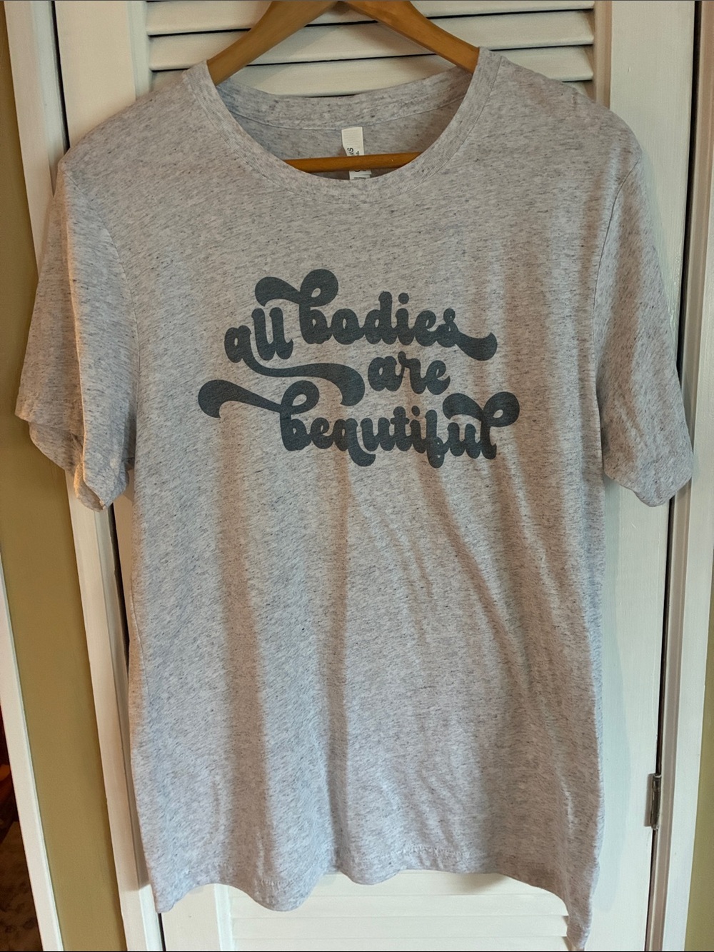 Unbranded Womens Heather Gray Graphic Tee - 'All Bodies Are Beautiful'